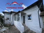 Къща с просторен двор в с. Добрево – 16 000 евро